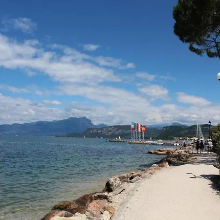 Vakantiehuis In Near Garda *